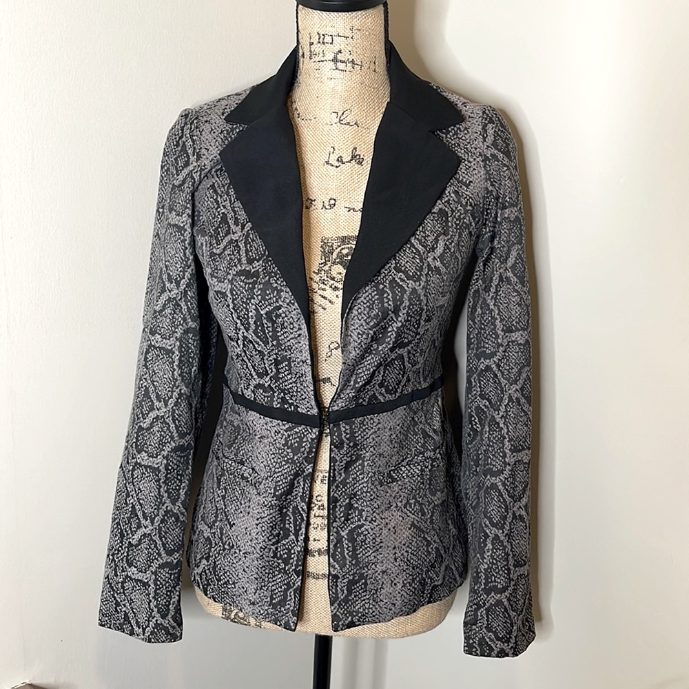 Subtle Lavender Gray Snakeskin Blazer Jacket with pockets